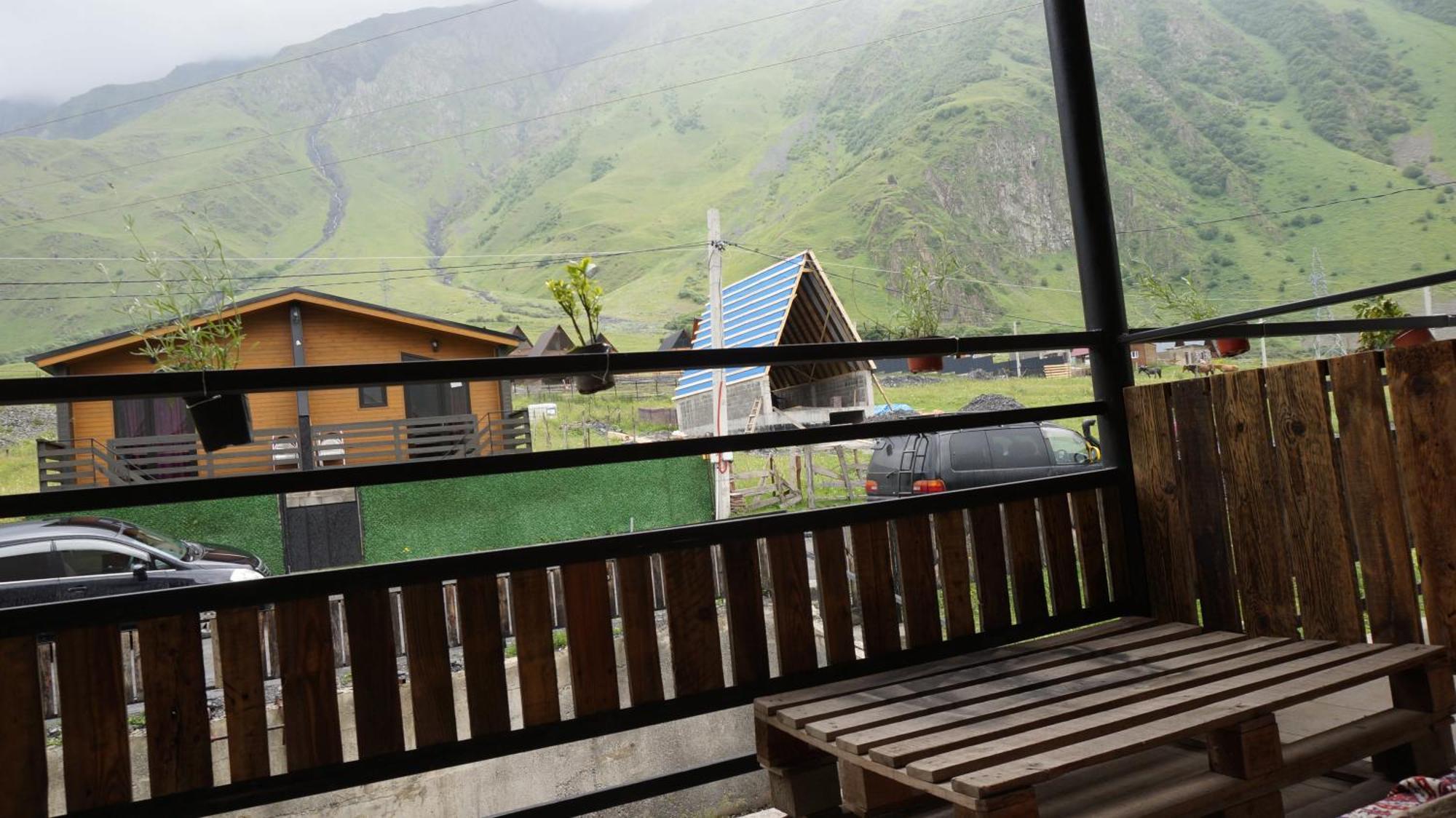 Arte In Kazbegi Hotell Eksteriør bilde