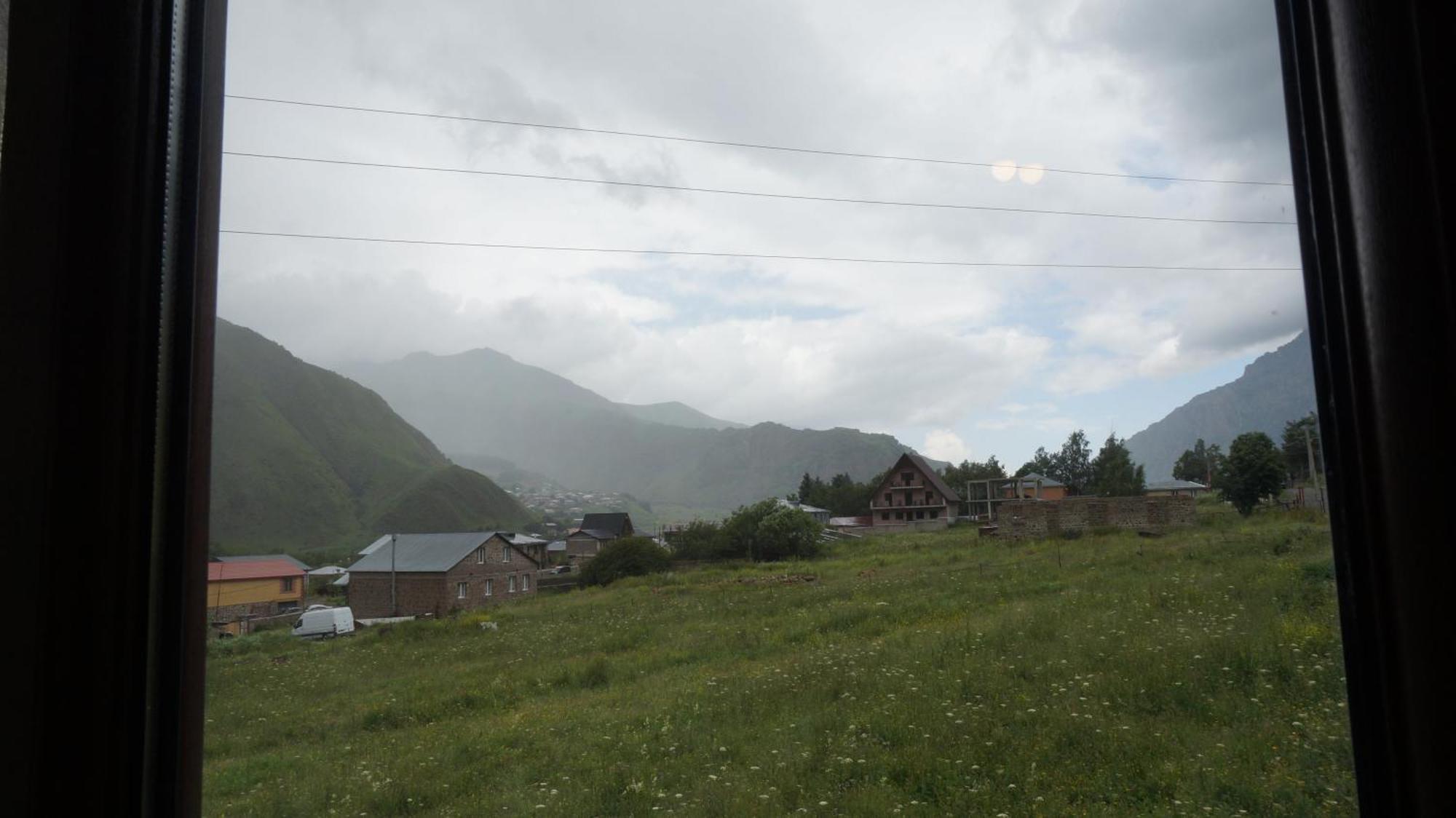 Arte In Kazbegi Hotell Eksteriør bilde