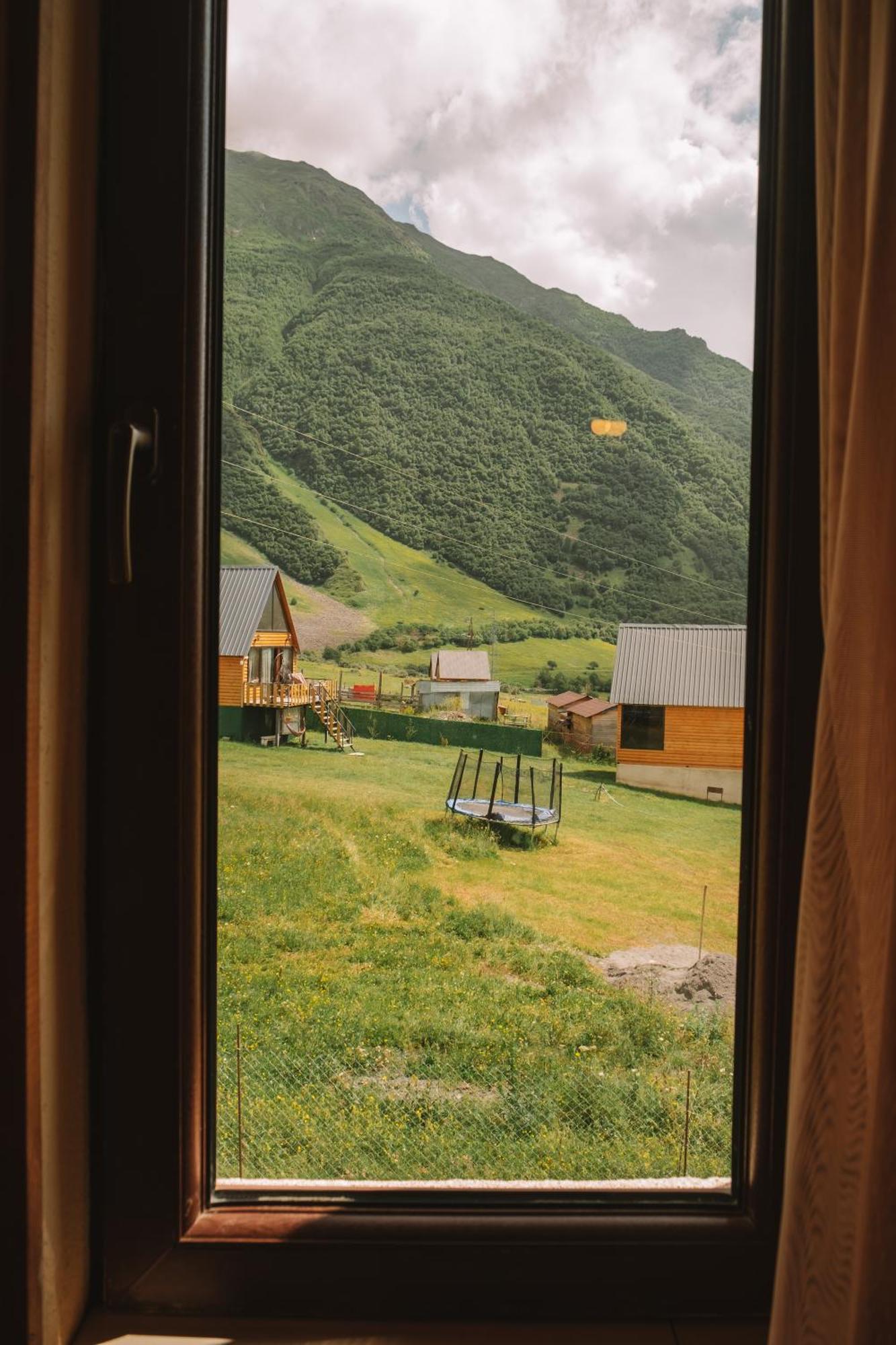 Arte In Kazbegi Hotell Eksteriør bilde