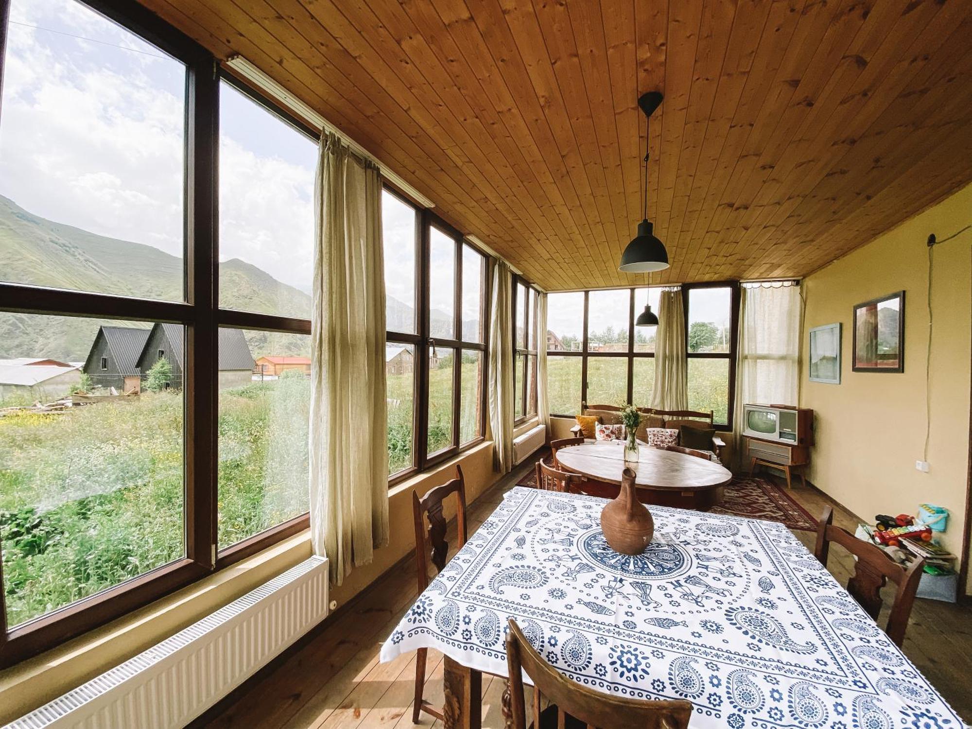Arte In Kazbegi Hotell Eksteriør bilde